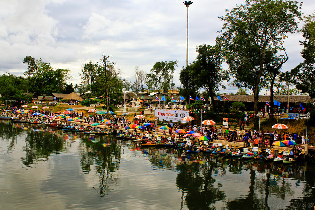 Khlong Hae Floating Market