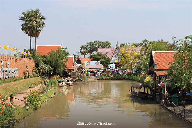Ayutthaya floating market