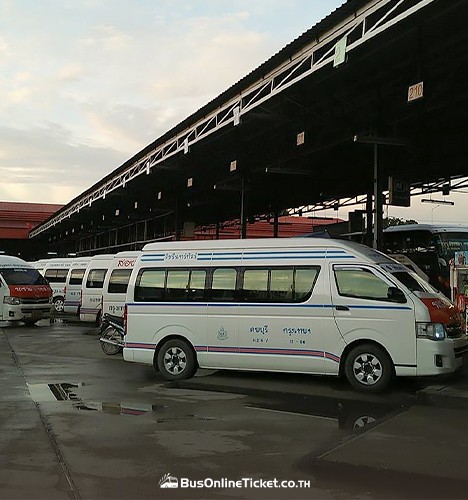 Minibus from Bangkok to Ayutthaya