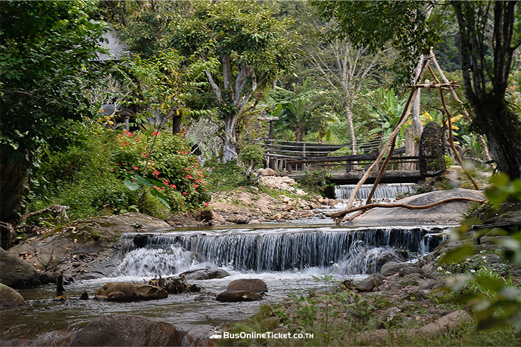 น้ำตกแม่กำปอง