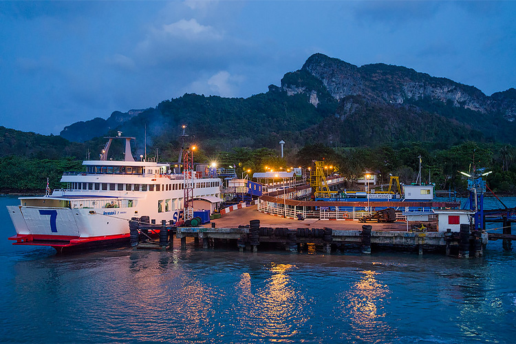 Donsak Pier Surat Thani