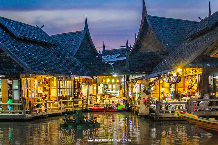 ตลาดน้ำ 4 ภาค (Pattaya Floating Market)