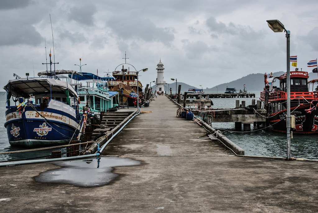 Departure from Bang Bao Pier