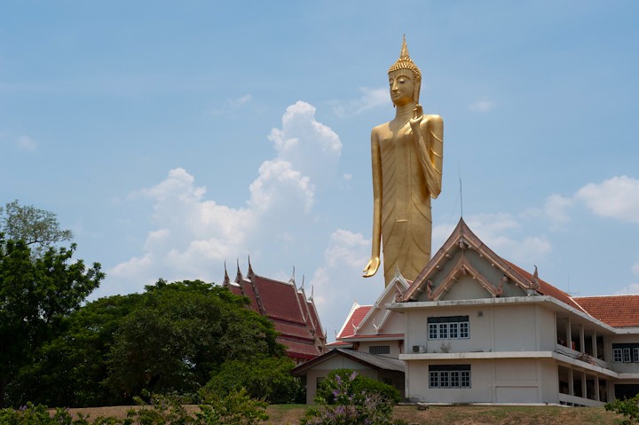 Wat Burapha Phiram Roi Et