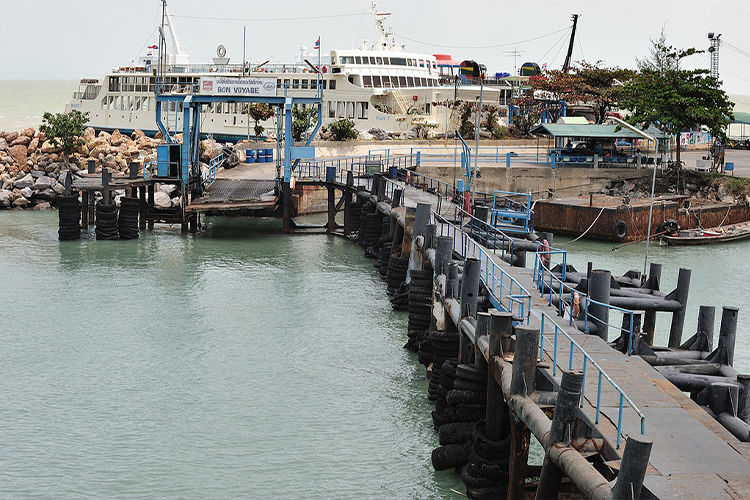 Raja Ferry Port Raja Ferry Donsak Pier