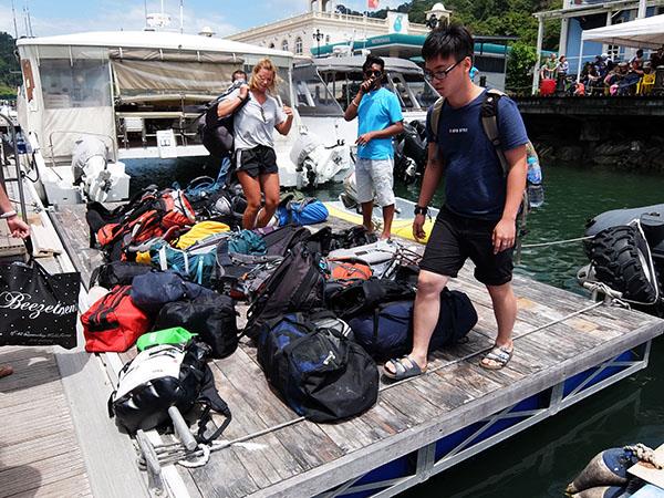 เก็บสัมภาระ ที่ Telaga Harbour Marina